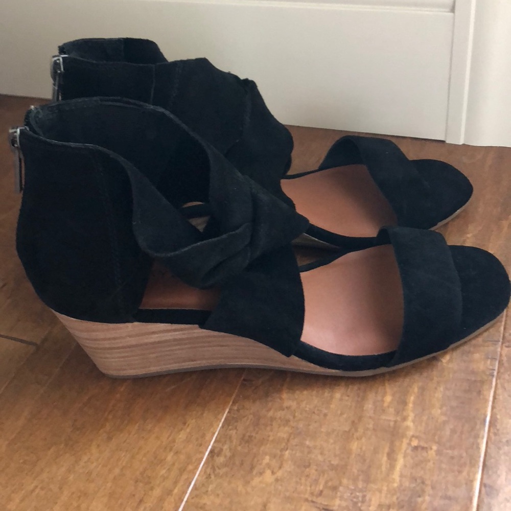 New Lucky Brand Black Wedges sz 8